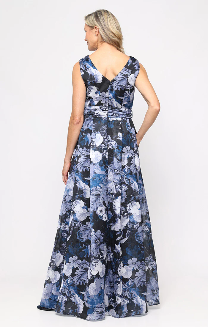 Floral Yoryu Gown - Image 3
