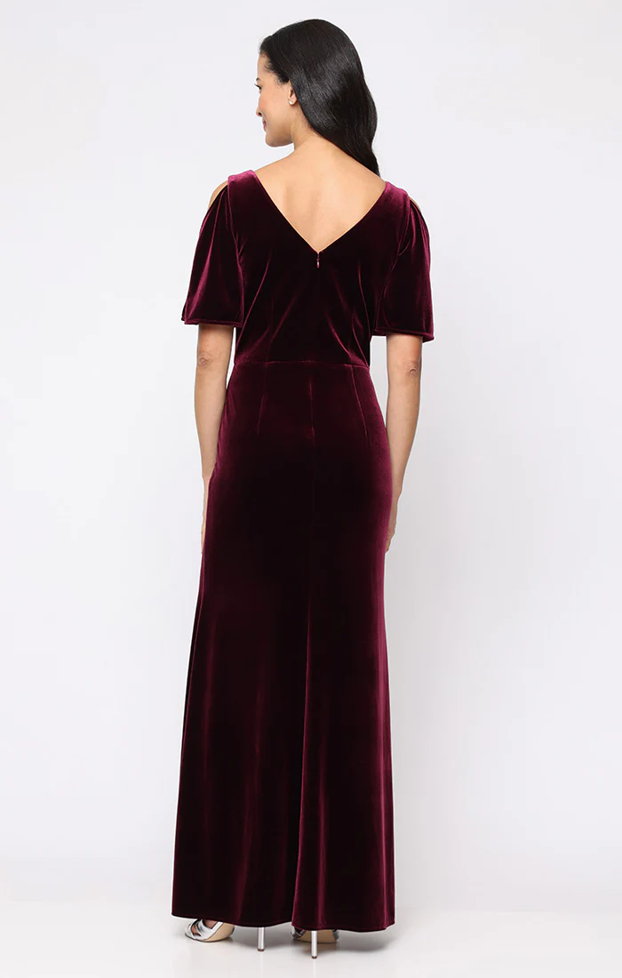 Regular - Long Stretch Velvet Mermaid Dress with V-Neckline and Short Cold Shoulder Sleeves - Image 3